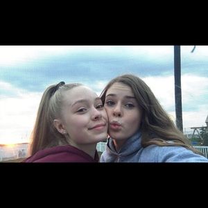 Meet your Posher, Addison